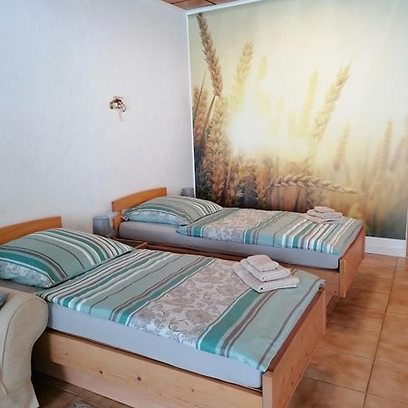Schoene Wohnung Im Herzen Von Burgstaedt ภายนอก รูปภาพ